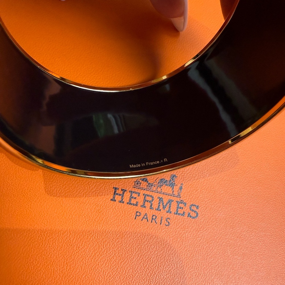 Authentic Hermes Wide Enamel Bangle Bracelet - image 8